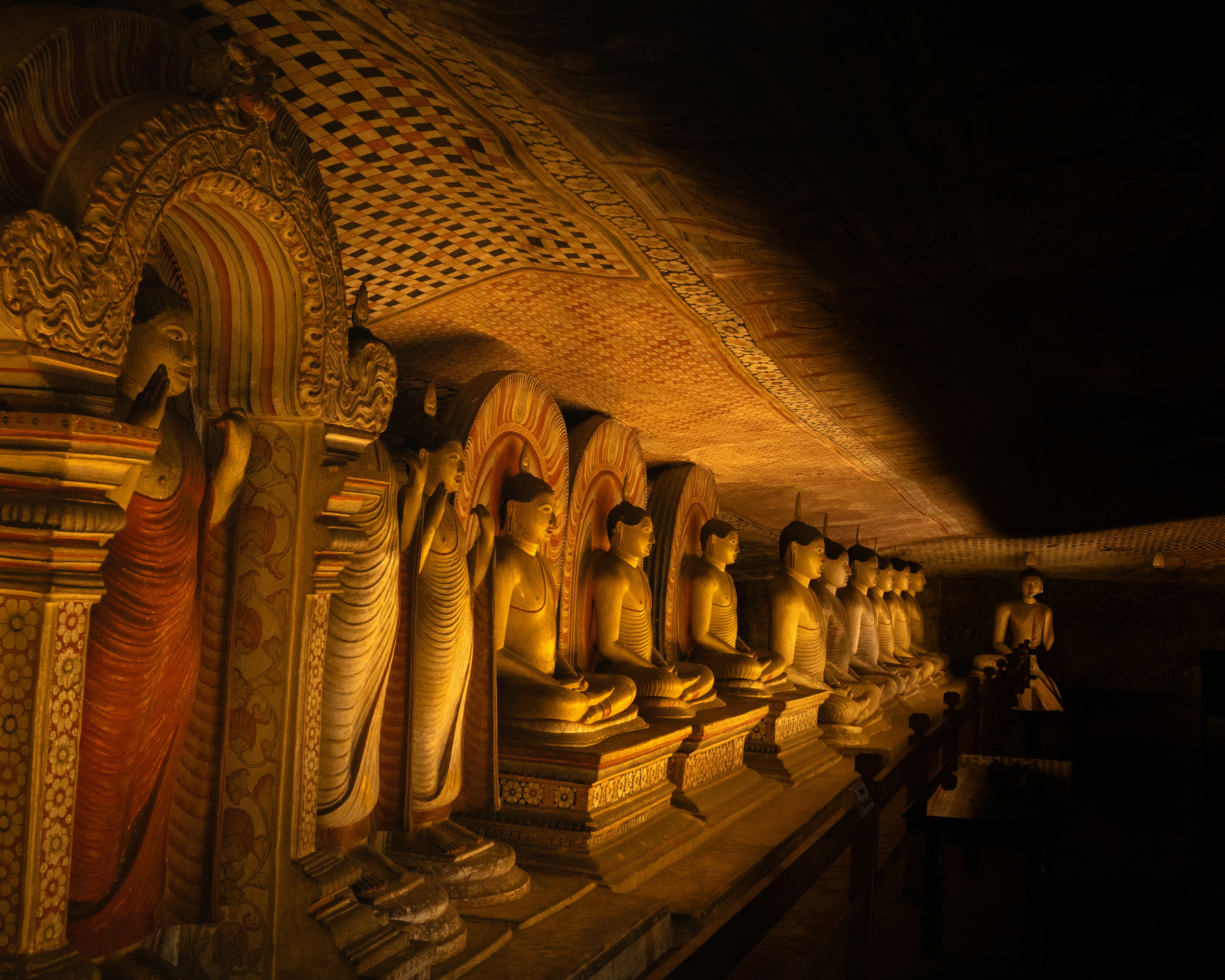 Dambulla cave temple